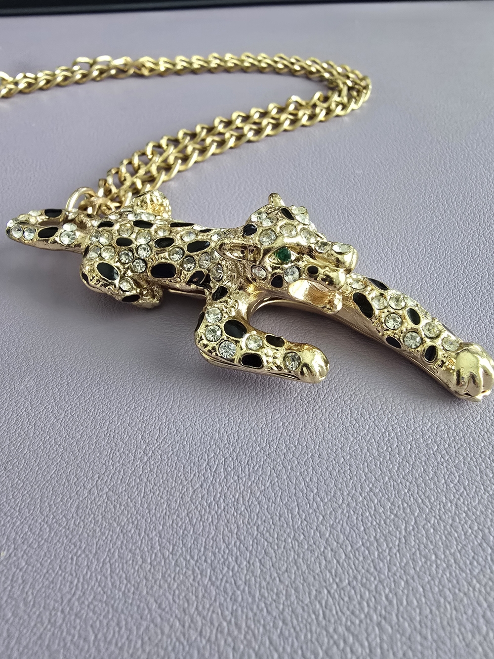 Gold Leopard 🐆 Pendant Necklace with Black Spots and Clear Rhinestones, NWOT